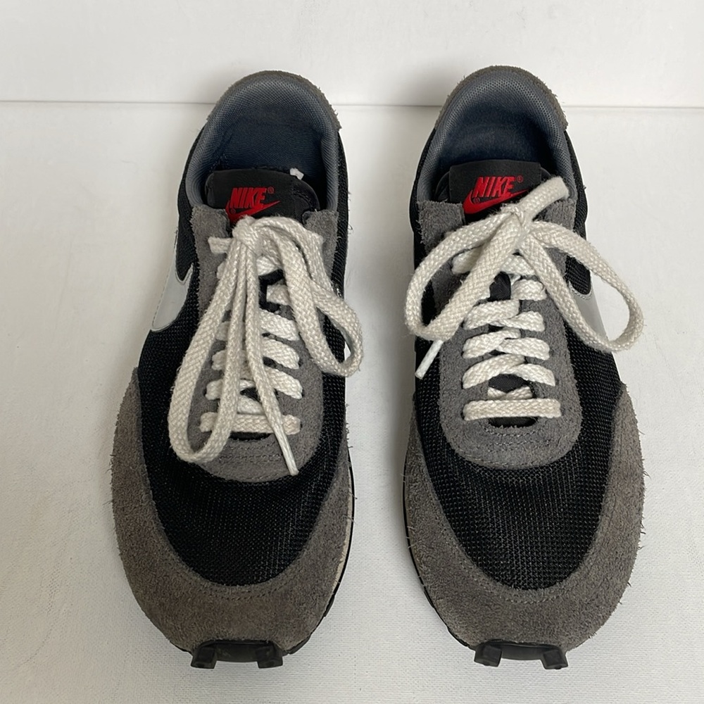 Nike: Day Tripper Sneaker - Picture 2 of 9